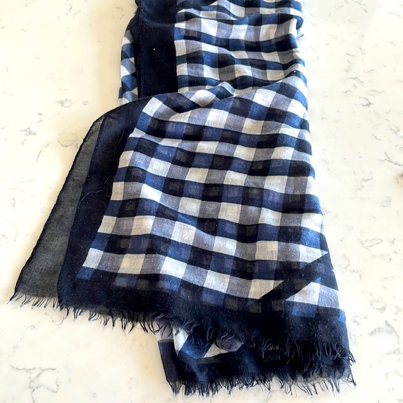JACOB Blue and White scarf - Picture 1 of 2